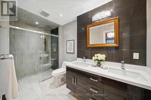 1569 Glenburnie Road, Mississauga, ON - Indoor Photo Showing Bathroom