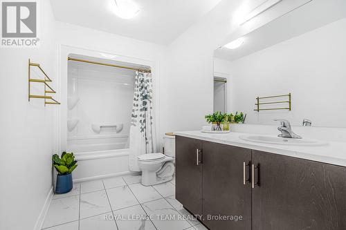 28 Seabert Drive, Arnprior, ON - Indoor Photo Showing Bathroom