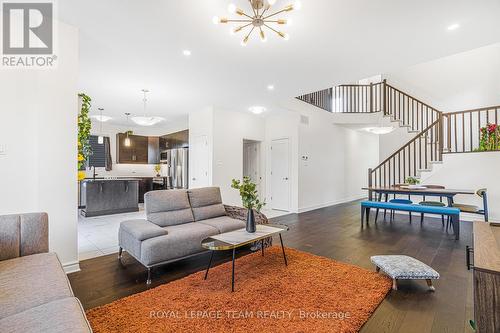 28 Seabert Drive, Arnprior, ON - Indoor Photo Showing Living Room