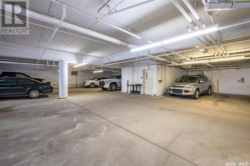 201 1901 1 1/2 Avenue W, Prince Albert, SK - Indoor Photo Showing Garage