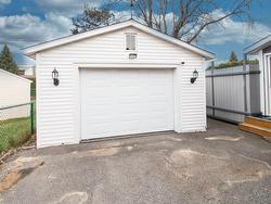 Garage - 