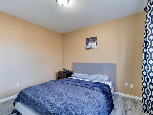 Chambre Ã Â coucher - 112 Rue Des Pruches, Vaudreuil-Dorion, QC - Indoor Photo Showing Bedroom