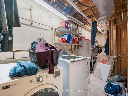 264 Currey Cres, Newmarket, ON - Indoor Photo Showing Laundry Room