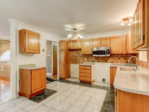 Cuisine - 1546 Rue Raphaël, Beloeil, QC - Indoor Photo Showing Kitchen With Double Sink