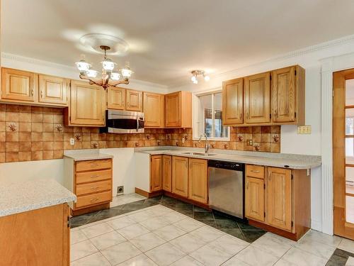 Cuisine - 1546 Rue Raphaël, Beloeil, QC - Indoor Photo Showing Kitchen