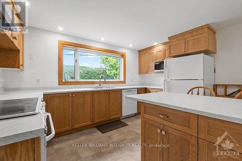 89 Beaver Ridge, Ottawa, ON - Indoor Photo Showing Kitchen