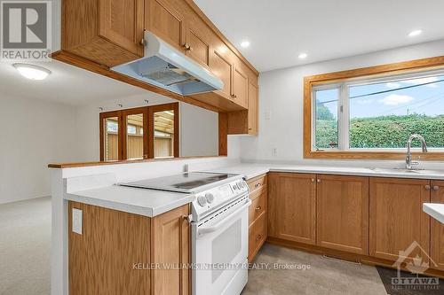 89 Beaver Ridge, Ottawa, ON - Indoor Photo Showing Kitchen