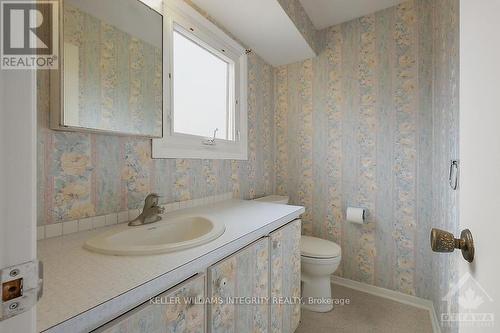 89 Beaver Ridge, Ottawa, ON - Indoor Photo Showing Bathroom