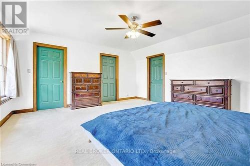 6398 Orchard Avenue, Niagara Falls, ON - Indoor Photo Showing Bedroom