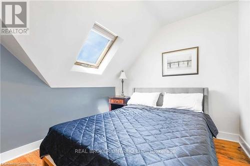 6398 Orchard Avenue, Niagara Falls, ON - Indoor Photo Showing Bedroom