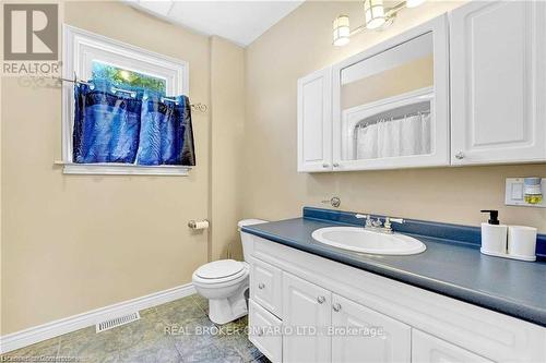 6398 Orchard Avenue, Niagara Falls, ON - Indoor Photo Showing Bathroom