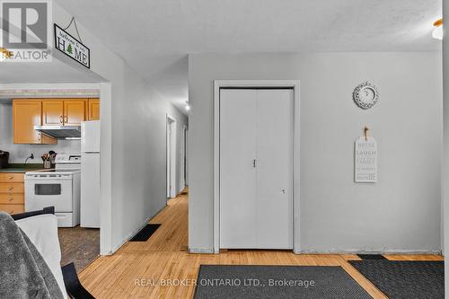 12 Olive Drive, Oro-Medonte, ON - Indoor Photo Showing Kitchen