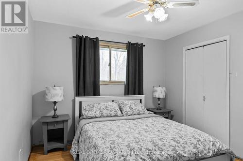 12 Olive Drive, Oro-Medonte, ON - Indoor Photo Showing Bedroom