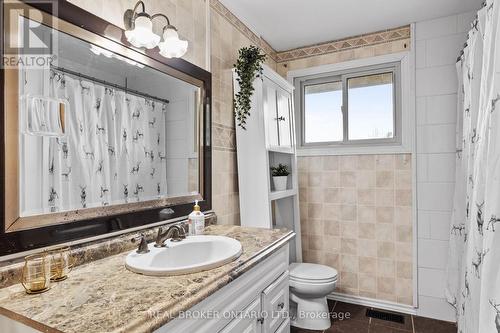 12 Olive Drive, Oro-Medonte, ON - Indoor Photo Showing Bathroom