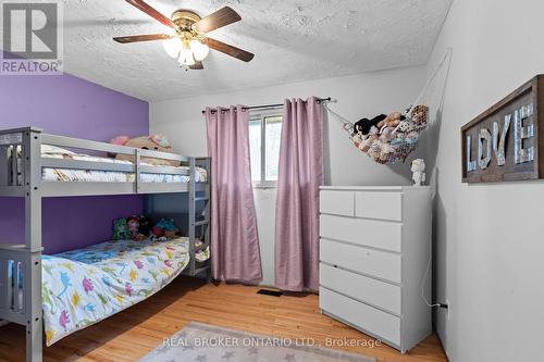 12 Olive Drive, Oro-Medonte, ON - Indoor Photo Showing Bedroom