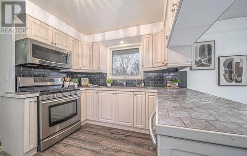 336 Conlin Road E, Oshawa (Kedron), ON - Indoor Photo Showing Kitchen