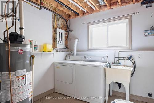 20 Peel Street, St. Catharines (438 - Port Dalhousie), ON - Indoor Photo Showing Laundry Room