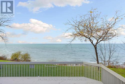 20 Peel Street, St. Catharines (438 - Port Dalhousie), ON - Outdoor With Body Of Water With View