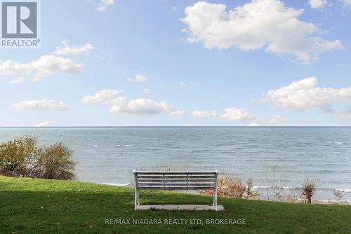 20 Peel Street, St. Catharines (438 - Port Dalhousie), ON - Outdoor With Body Of Water With View