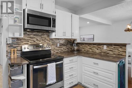 255 Kingham Road, Halton Hills, ON - Indoor Photo Showing Kitchen