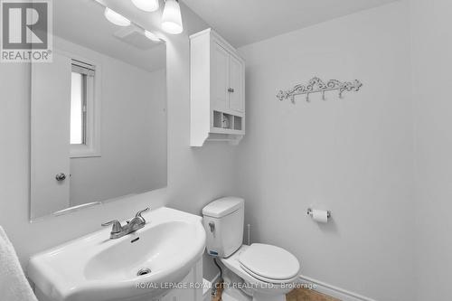 255 Kingham Road, Halton Hills, ON - Indoor Photo Showing Bathroom