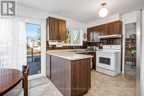 882 Explorer Lane, Ottawa, ON - Indoor Photo Showing Kitchen