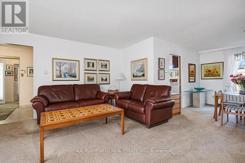 882 Explorer Lane, Ottawa, ON - Indoor Photo Showing Living Room