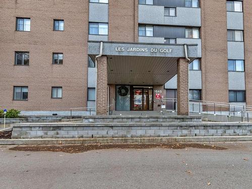 Stationnement - 302-1645 Av. Victoria, Saint-Lambert, QC - Outdoor