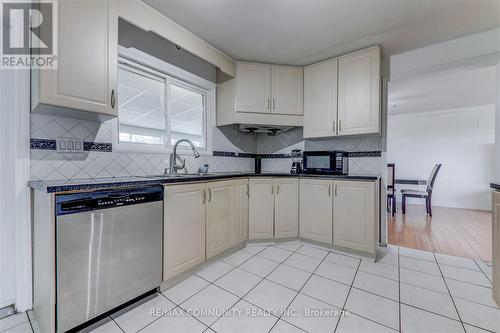 13096 Centreville Creek Road, Caledon, ON - Indoor Photo Showing Kitchen