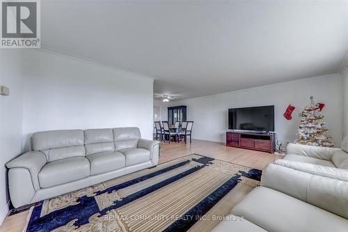 13096 Centreville Creek Road, Caledon, ON - Indoor Photo Showing Living Room