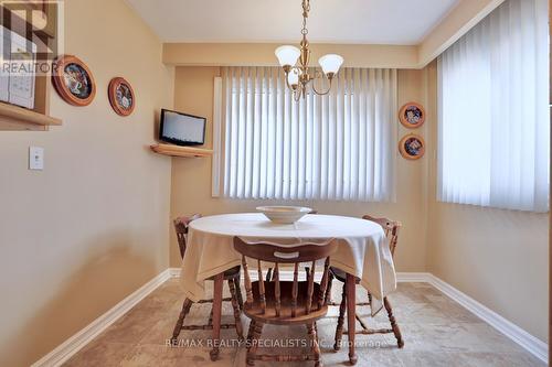 3445 Charmaine Heights, Mississauga, ON - Indoor Photo Showing Dining Room