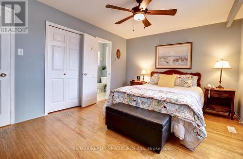 3445 Charmaine Heights, Mississauga, ON - Indoor Photo Showing Bedroom