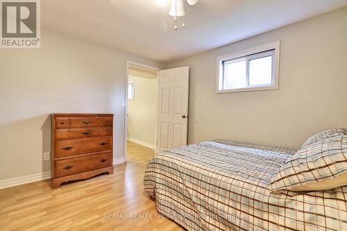 3445 Charmaine Heights, Mississauga, ON - Indoor Photo Showing Bedroom