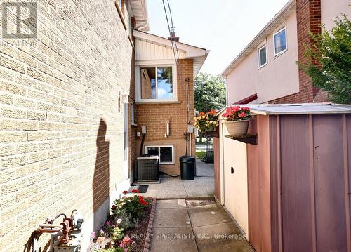 3445 Charmaine Heights, Mississauga, ON - Outdoor With Exterior