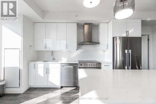 1107 - 500 Brock Avenue, Burlington, ON - Indoor Photo Showing Kitchen With Upgraded Kitchen