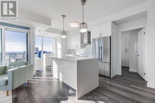 1107 - 500 Brock Avenue, Burlington, ON - Indoor Photo Showing Kitchen With Upgraded Kitchen