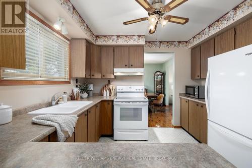 751 Cochrane Street, Whitby (Downtown Whitby), ON - Indoor Photo Showing Kitchen