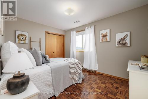 751 Cochrane Street, Whitby (Downtown Whitby), ON - Indoor Photo Showing Bedroom