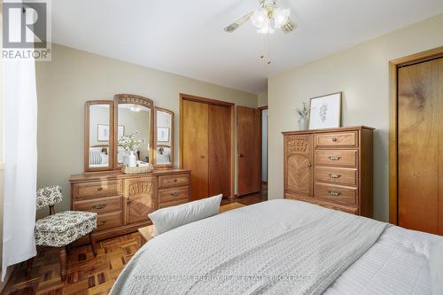 751 Cochrane Street, Whitby (Downtown Whitby), ON - Indoor Photo Showing Bedroom