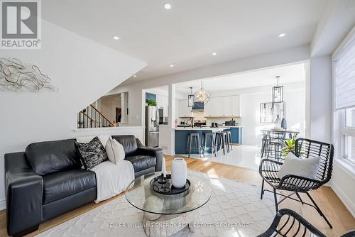 1533 Clearbrook Drive, Oshawa (Taunton), ON - Indoor Photo Showing Living Room