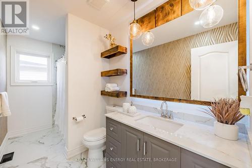 1533 Clearbrook Drive, Oshawa (Taunton), ON - Indoor Photo Showing Bathroom