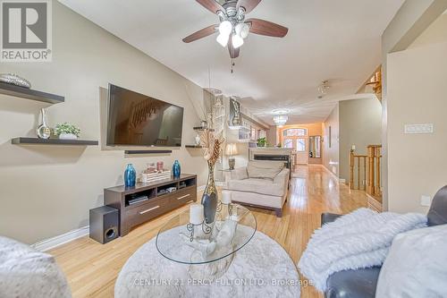 31 Watsonbrook Drive, Brampton, ON - Indoor Photo Showing Living Room