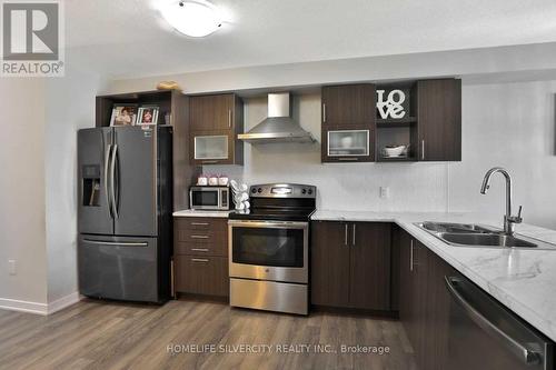 75 Sherway Street, Hamilton, ON - Indoor Photo Showing Kitchen With Double Sink With Upgraded Kitchen