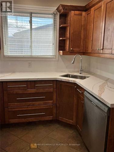 78 Regent Drive, St. Catharines, ON - Indoor Photo Showing Kitchen