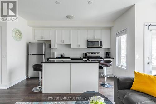 5 - 115 Shoreview Place, Hamilton, ON - Indoor Photo Showing Kitchen