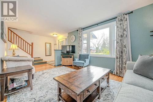 1399 Augustine Drive, Burlington, ON - Indoor Photo Showing Living Room