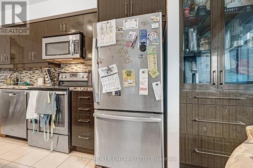 1013 - 18 Yonge Street, Toronto, ON - Indoor Photo Showing Kitchen