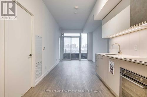 2320 - 19 Western Battery Road, Toronto, ON - Indoor Photo Showing Kitchen