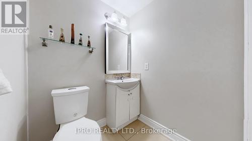 2798 Lindholm Crescent, Mississauga, ON - Indoor Photo Showing Bathroom