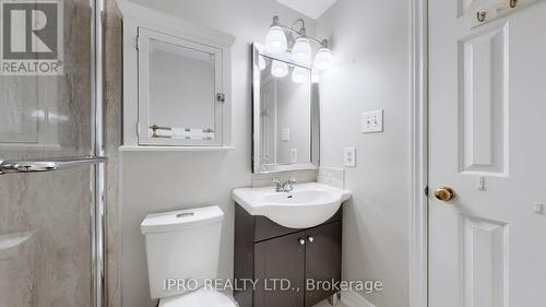 2798 Lindholm Crescent, Mississauga, ON - Indoor Photo Showing Bathroom